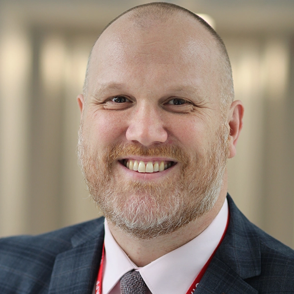 Portrait photo of Andy Cowan